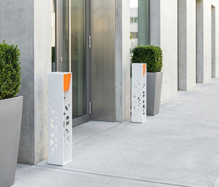 Outdoor-Metal-Ashtray