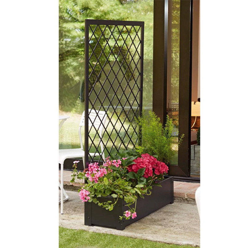 Planter-Box-with-Privacy-Screen